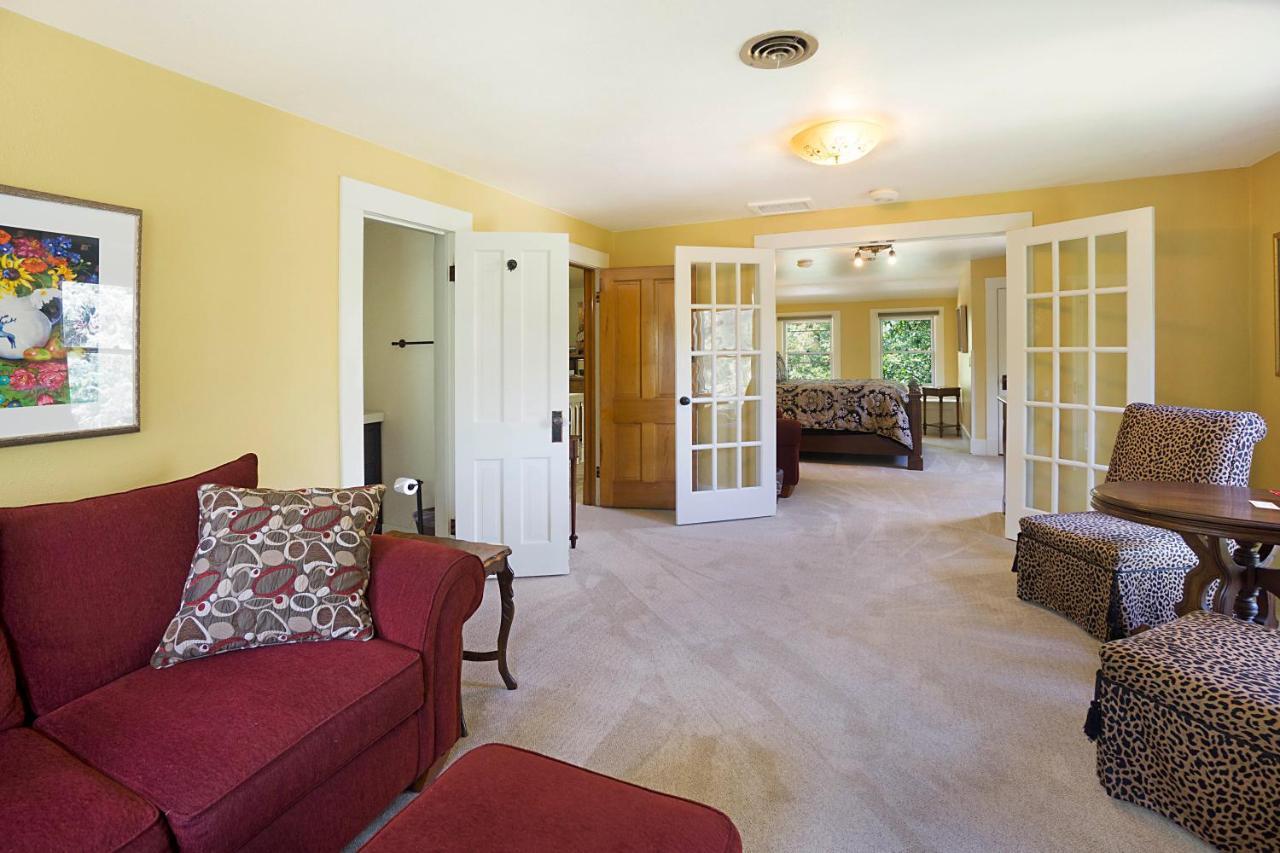 Avenue Hotel Bed And Breakfast Manitou Springs Exterior photo