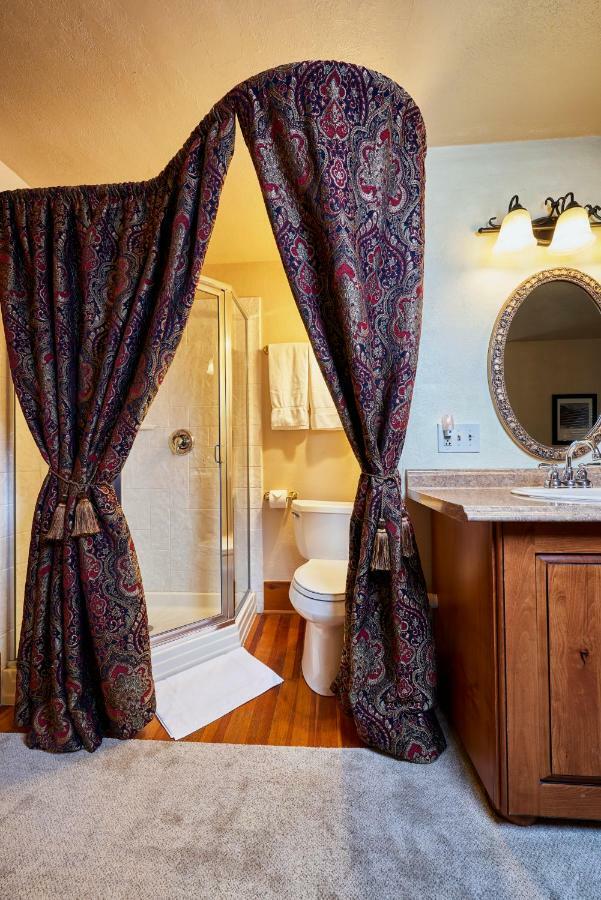 Avenue Hotel Bed And Breakfast Manitou Springs Exterior photo