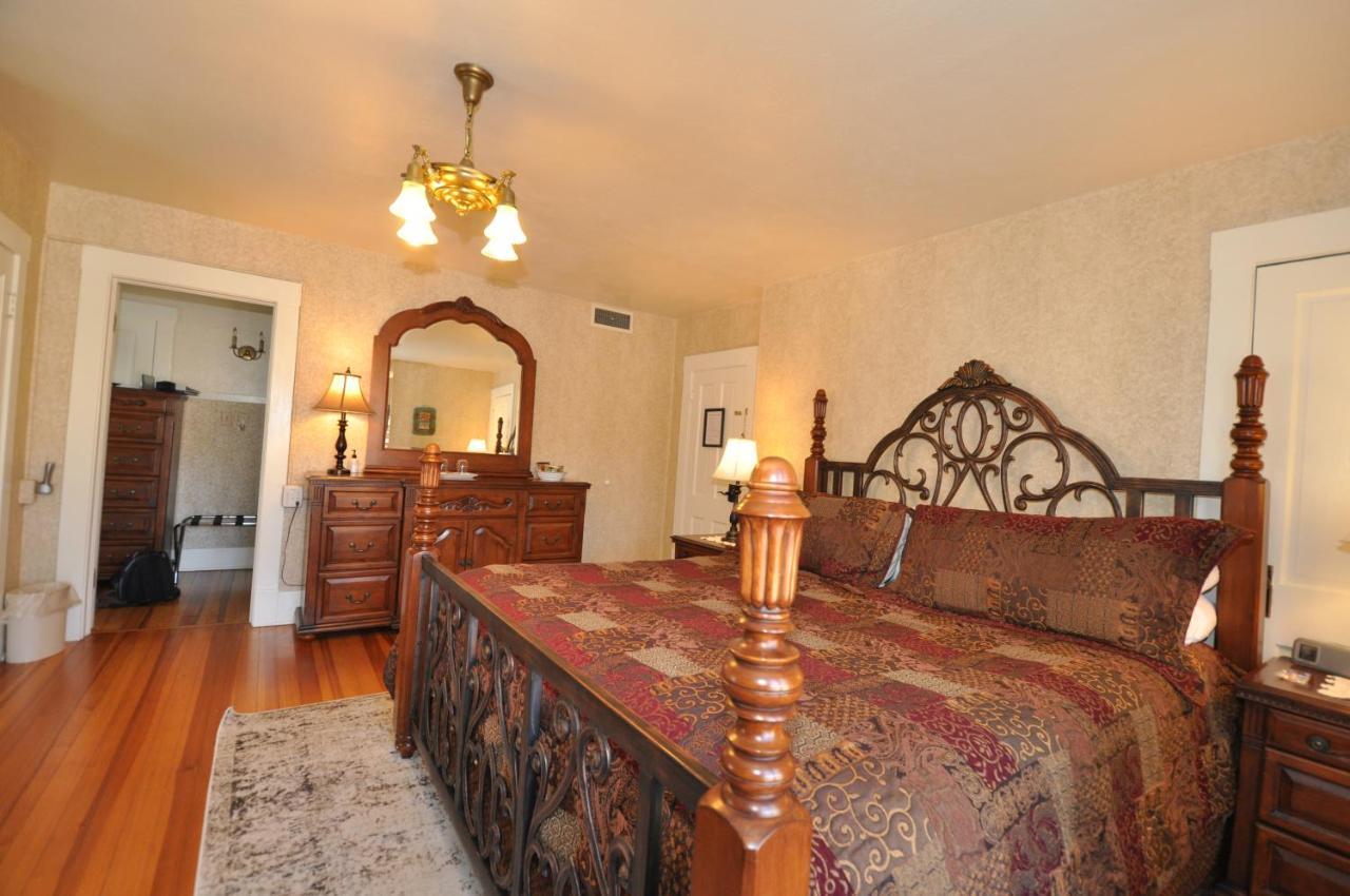 Avenue Hotel Bed And Breakfast Manitou Springs Exterior photo